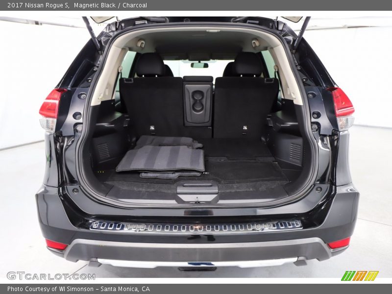 Magnetic Black / Charcoal 2017 Nissan Rogue S