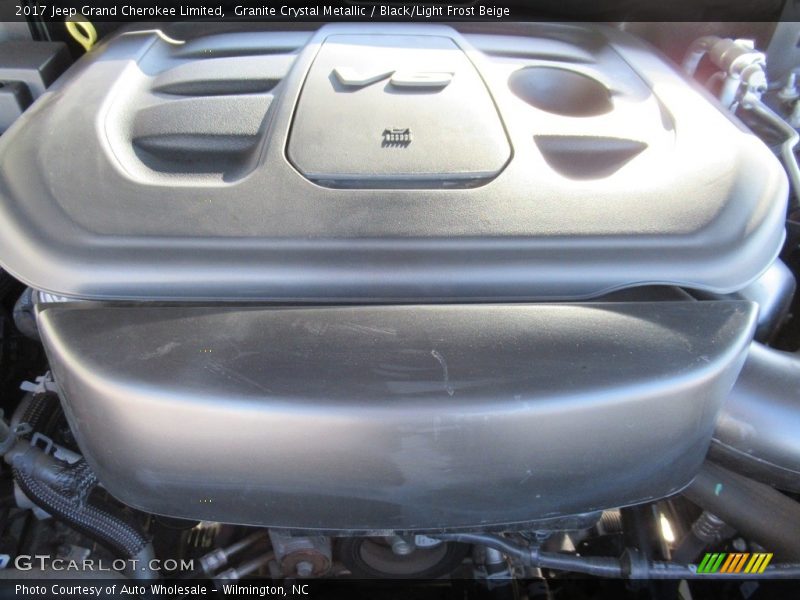 Granite Crystal Metallic / Black/Light Frost Beige 2017 Jeep Grand Cherokee Limited