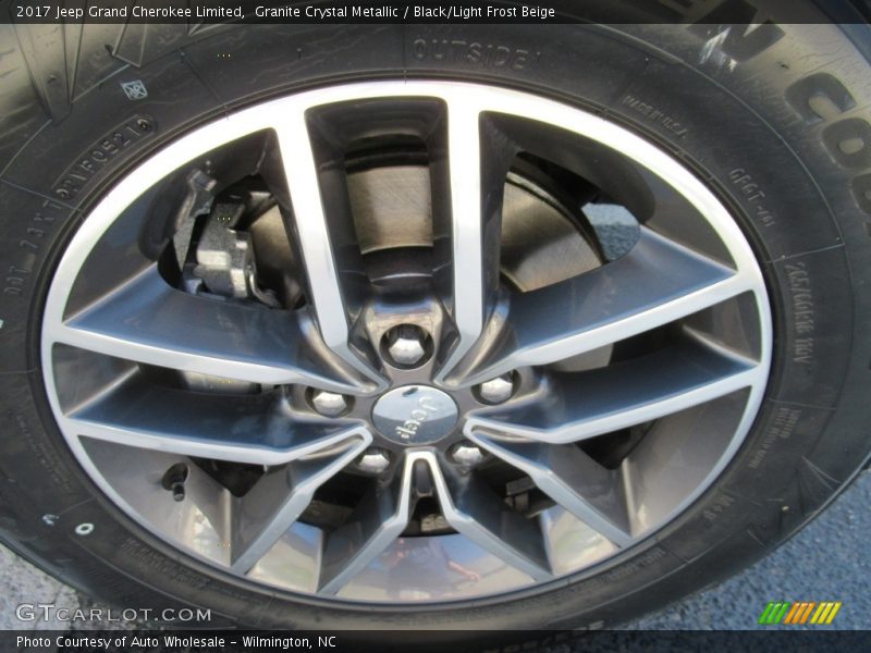 Granite Crystal Metallic / Black/Light Frost Beige 2017 Jeep Grand Cherokee Limited