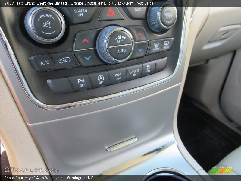 Granite Crystal Metallic / Black/Light Frost Beige 2017 Jeep Grand Cherokee Limited