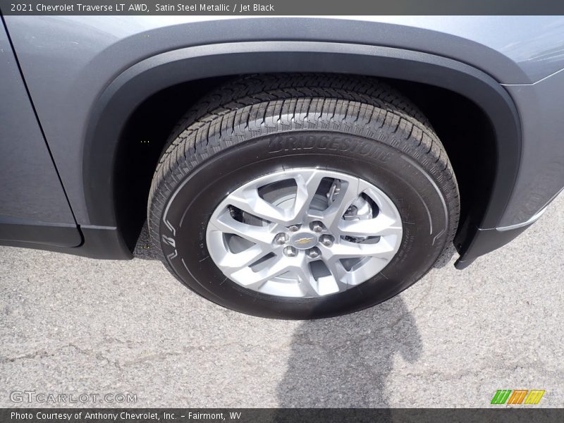 Satin Steel Metallic / Jet Black 2021 Chevrolet Traverse LT AWD