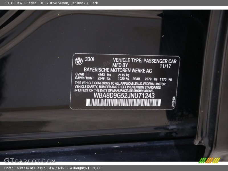 Jet Black / Black 2018 BMW 3 Series 330i xDrive Sedan