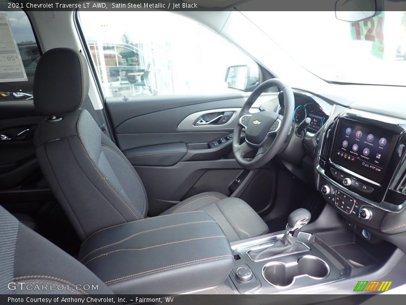 Satin Steel Metallic / Jet Black 2021 Chevrolet Traverse LT AWD