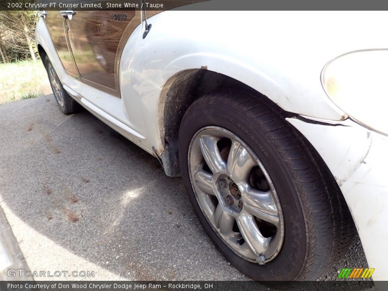 Stone White / Taupe 2002 Chrysler PT Cruiser Limited