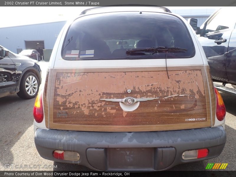 Stone White / Taupe 2002 Chrysler PT Cruiser Limited