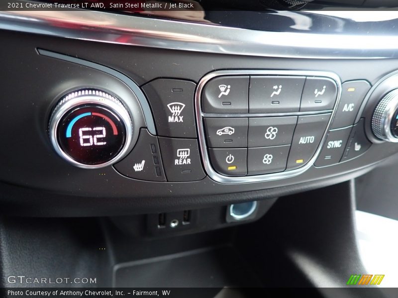Satin Steel Metallic / Jet Black 2021 Chevrolet Traverse LT AWD