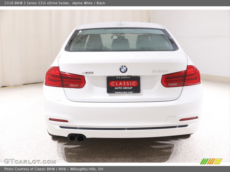 Alpine White / Black 2018 BMW 3 Series 330i xDrive Sedan