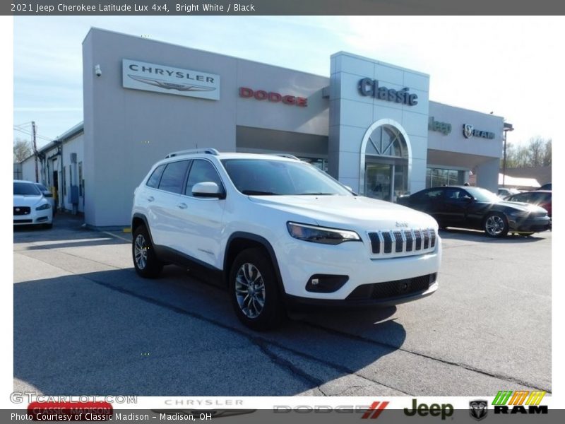 Bright White / Black 2021 Jeep Cherokee Latitude Lux 4x4