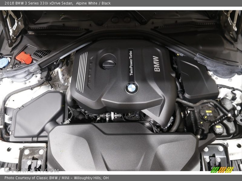 Alpine White / Black 2018 BMW 3 Series 330i xDrive Sedan