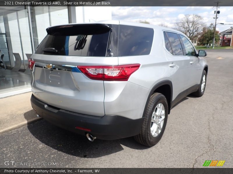 Silver Ice Metallic / Jet Black 2021 Chevrolet Traverse LS AWD