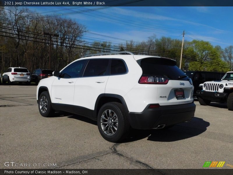 Bright White / Black 2021 Jeep Cherokee Latitude Lux 4x4