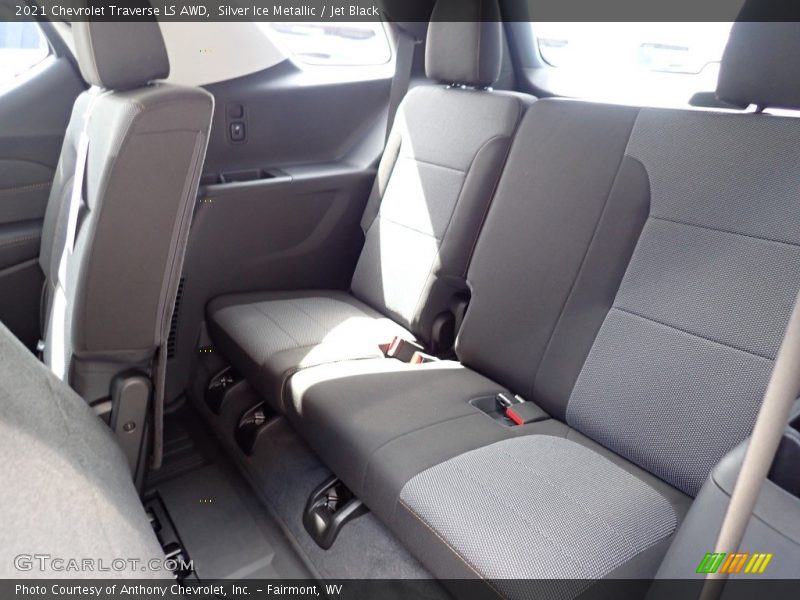 Silver Ice Metallic / Jet Black 2021 Chevrolet Traverse LS AWD