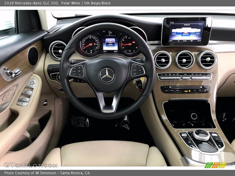 Polar White / Silk Beige/Black 2018 Mercedes-Benz GLC 300