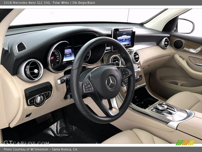 Polar White / Silk Beige/Black 2018 Mercedes-Benz GLC 300