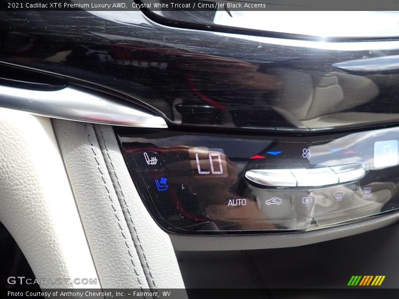 Crystal White Tricoat / Cirrus/Jet Black Accents 2021 Cadillac XT6 Premium Luxury AWD