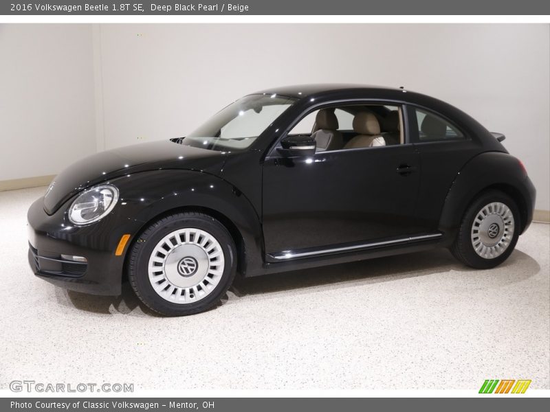 Deep Black Pearl / Beige 2016 Volkswagen Beetle 1.8T SE