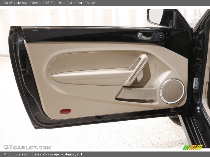 Deep Black Pearl / Beige 2016 Volkswagen Beetle 1.8T SE