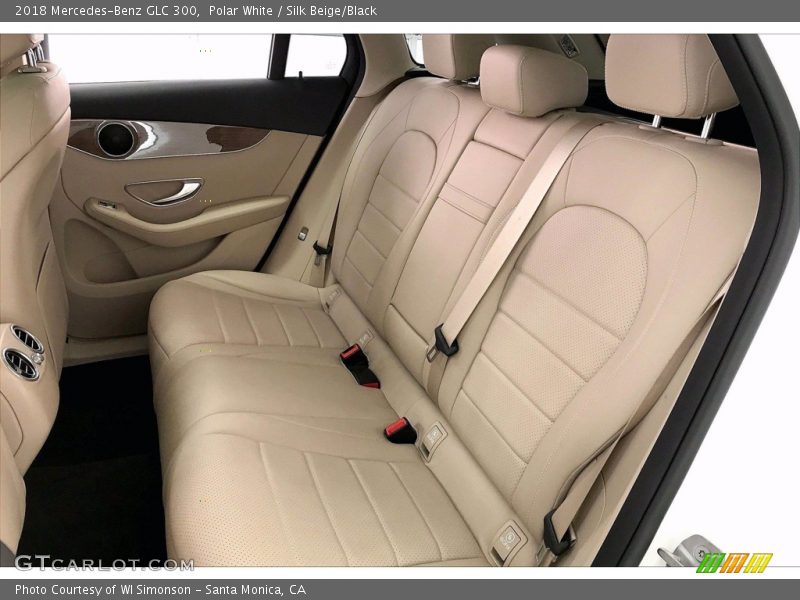 Polar White / Silk Beige/Black 2018 Mercedes-Benz GLC 300