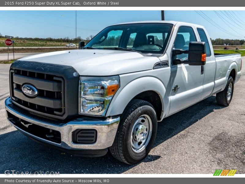 Front 3/4 View of 2015 F250 Super Duty XL Super Cab