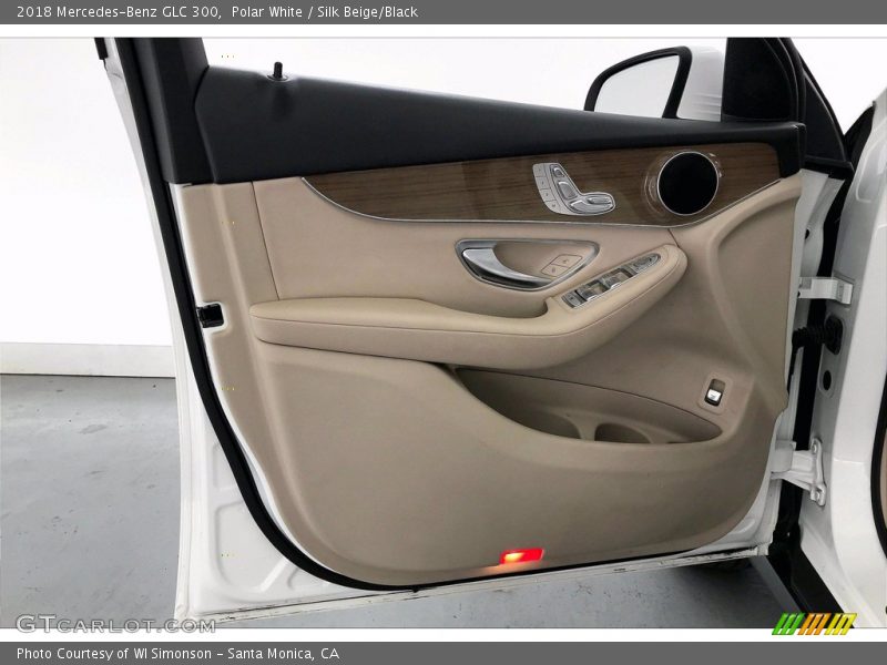 Polar White / Silk Beige/Black 2018 Mercedes-Benz GLC 300