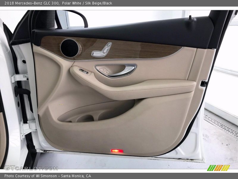 Polar White / Silk Beige/Black 2018 Mercedes-Benz GLC 300