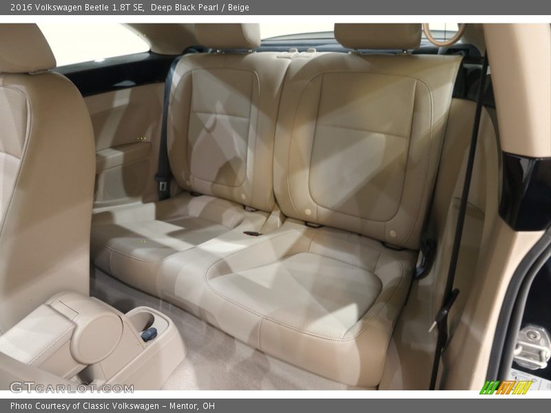 Deep Black Pearl / Beige 2016 Volkswagen Beetle 1.8T SE