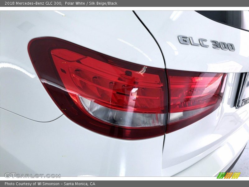 Polar White / Silk Beige/Black 2018 Mercedes-Benz GLC 300