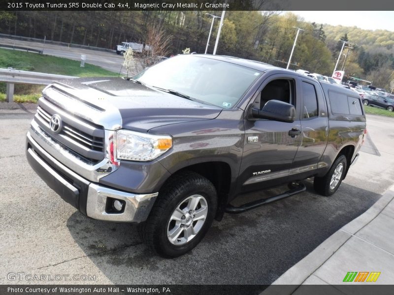 Magnetic Gray Metallic / Graphite 2015 Toyota Tundra SR5 Double Cab 4x4