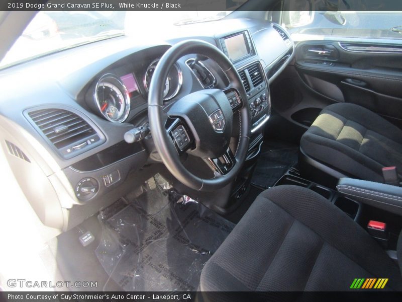 White Knuckle / Black 2019 Dodge Grand Caravan SE Plus