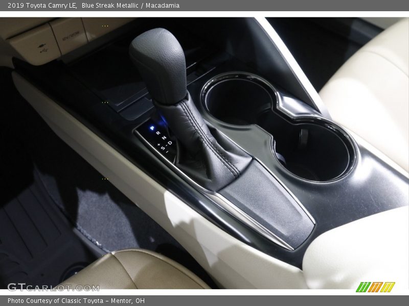Blue Streak Metallic / Macadamia 2019 Toyota Camry LE