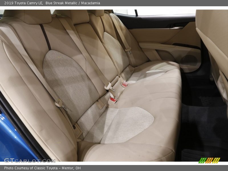 Blue Streak Metallic / Macadamia 2019 Toyota Camry LE