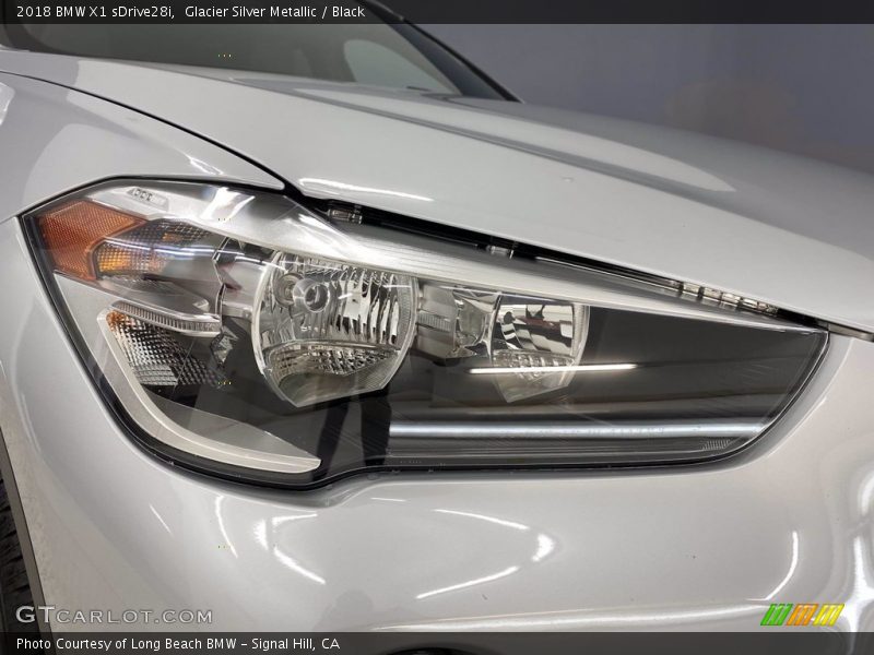Glacier Silver Metallic / Black 2018 BMW X1 sDrive28i