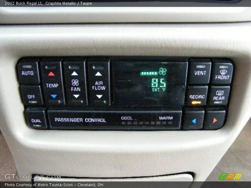 Graphite Metallic / Taupe 2002 Buick Regal LS