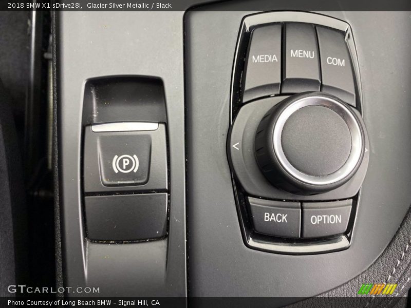 Glacier Silver Metallic / Black 2018 BMW X1 sDrive28i
