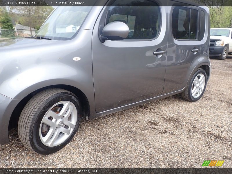Gun Metallic / Black 2014 Nissan Cube 1.8 SL