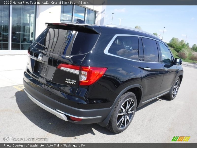 Crystal Black Pearl / Black 2019 Honda Pilot Touring AWD