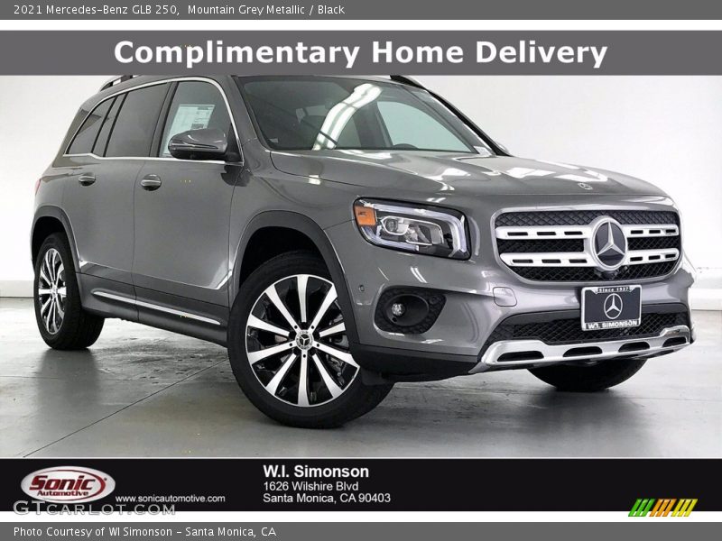 Mountain Grey Metallic / Black 2021 Mercedes-Benz GLB 250