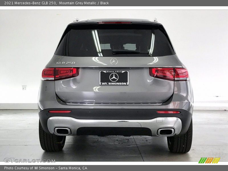 Mountain Grey Metallic / Black 2021 Mercedes-Benz GLB 250