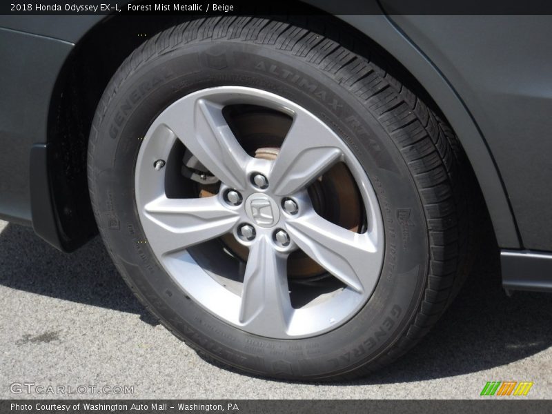Forest Mist Metallic / Beige 2018 Honda Odyssey EX-L