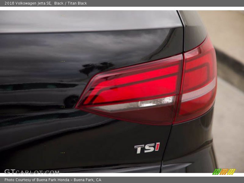 Black / Titan Black 2018 Volkswagen Jetta SE
