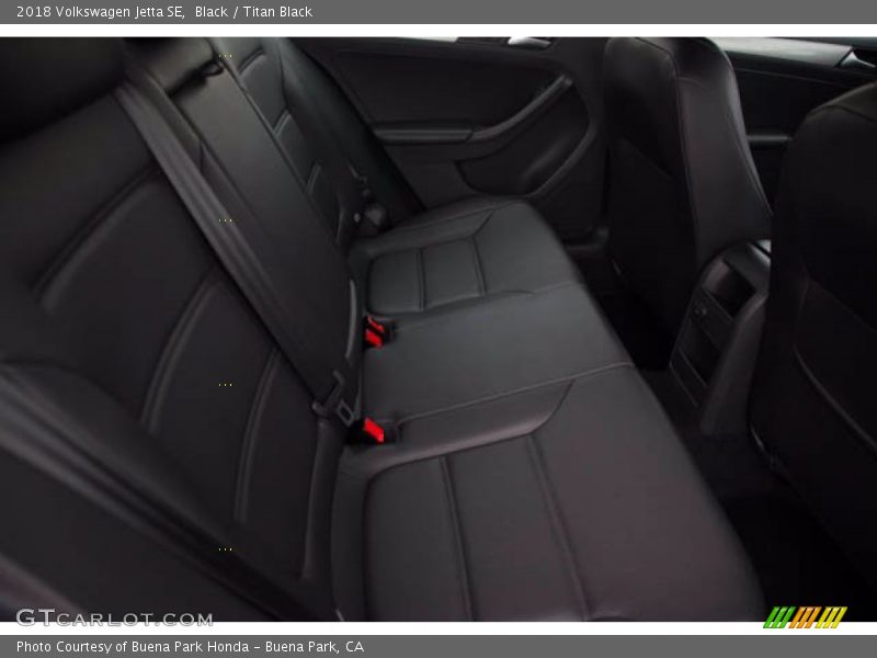 Black / Titan Black 2018 Volkswagen Jetta SE