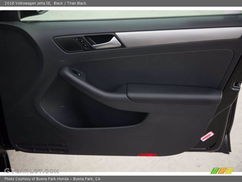 Black / Titan Black 2018 Volkswagen Jetta SE