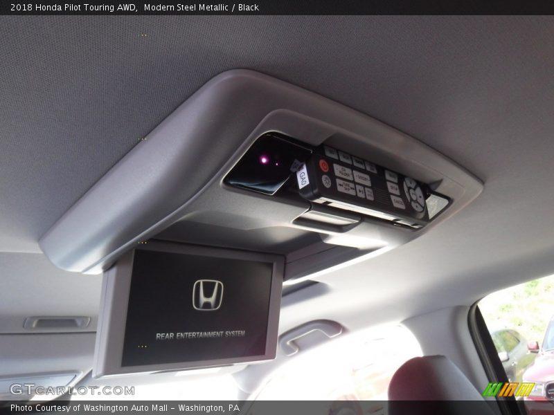 Entertainment System of 2018 Pilot Touring AWD