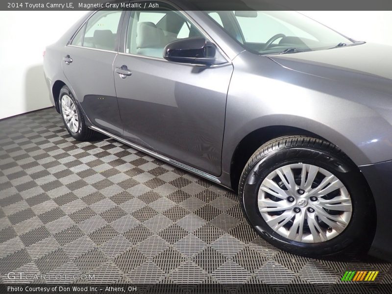 Magnetic Gray Metallic / Ash 2014 Toyota Camry LE