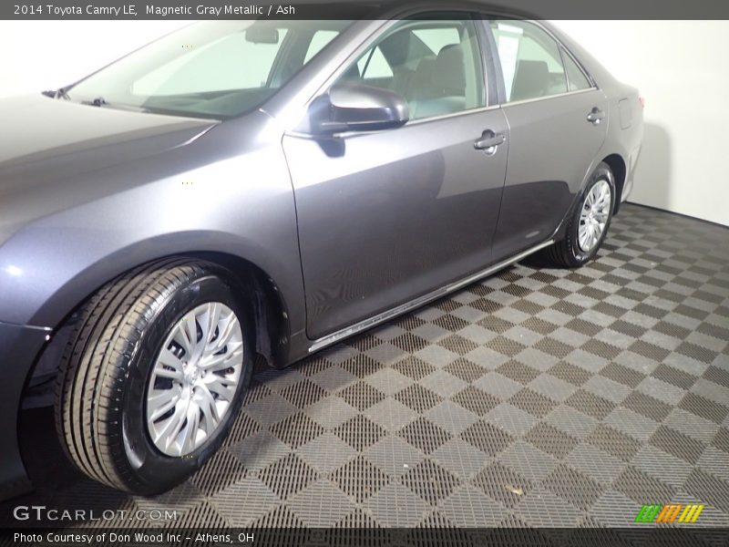 Magnetic Gray Metallic / Ash 2014 Toyota Camry LE