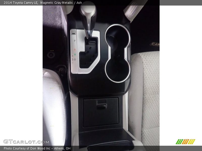 Magnetic Gray Metallic / Ash 2014 Toyota Camry LE