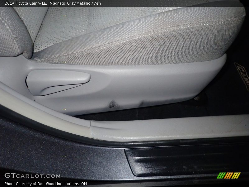 Magnetic Gray Metallic / Ash 2014 Toyota Camry LE