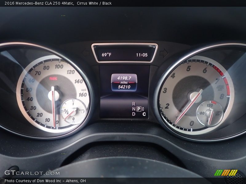 Cirrus White / Black 2016 Mercedes-Benz CLA 250 4Matic