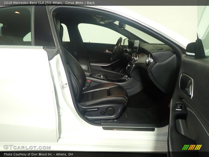 Cirrus White / Black 2016 Mercedes-Benz CLA 250 4Matic