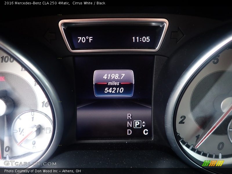 Cirrus White / Black 2016 Mercedes-Benz CLA 250 4Matic